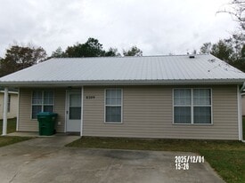8399 S Carolina Ave in Gulfport, MS - Building Photo