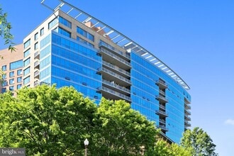 2001 15th St N in Arlington, VA - Building Photo - Building Photo