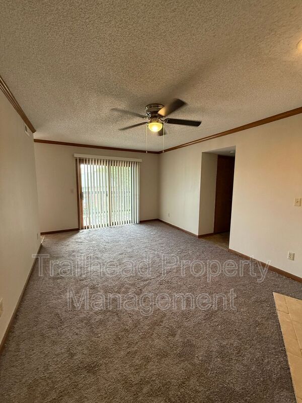 3401 NW Duncan Rd in Blue Springs, MO - Building Photo - Building Photo