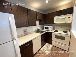 9 Zurich Ct in Lake Geneva, WI - Building Photo - Building Photo