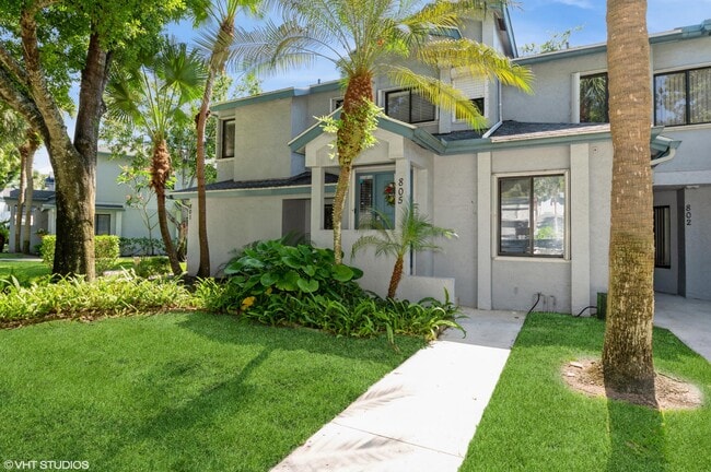 property at 805 Harbour Pointe Way
