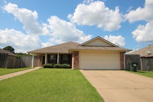 5320 Meadow Ridge Dr in Flint, TX - Building Photo