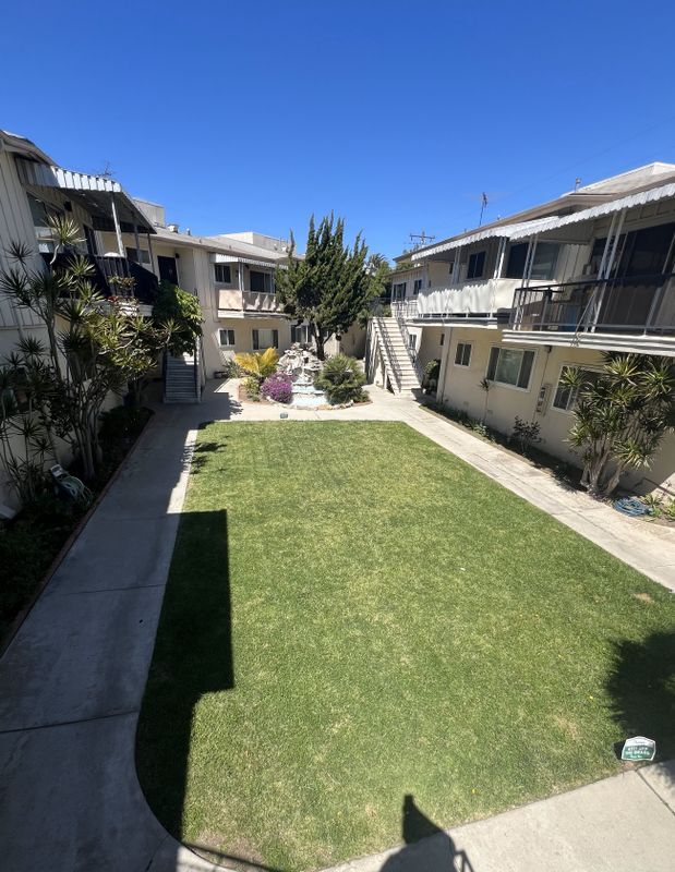 611 E Kelso St in Inglewood, CA - Building Photo - Building Photo