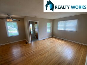 5435 Gladstone St in Lincoln, NE - Building Photo - Building Photo