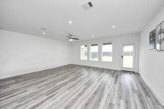 12326 Basilwood Dr in Houston, TX - Building Photo - Building Photo