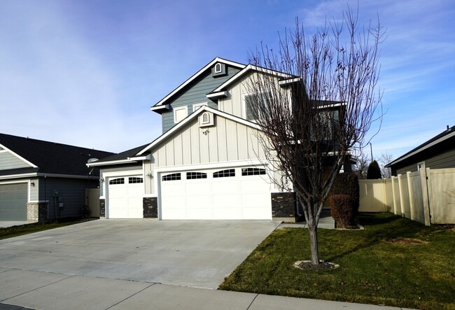 4272 W Peak Cloud Dr in Meridian, ID - Building Photo - Building Photo