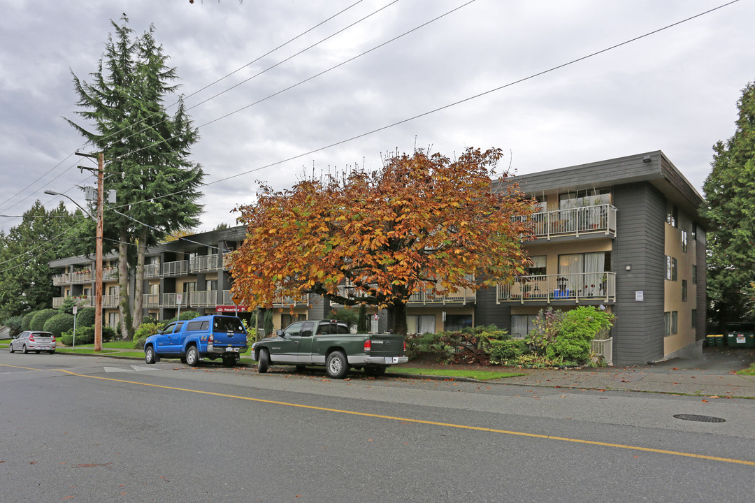 Royal Point in New Westminster, BC - Building Photo