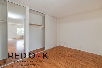 20200 Sherman Way in Los Angeles, CA - Building Photo - Building Photo