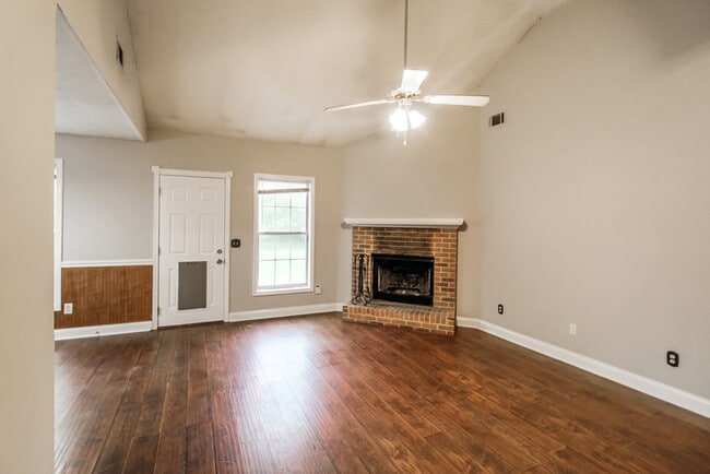 1332 Crestview Rd in Winder, GA - Building Photo - Building Photo