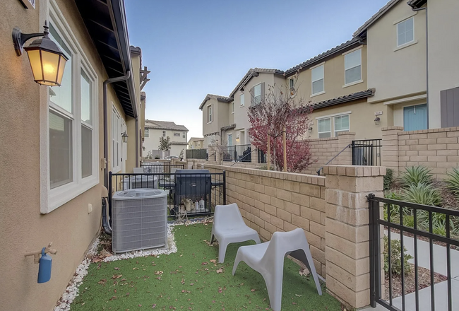 property at 28695 Jardineras Dr