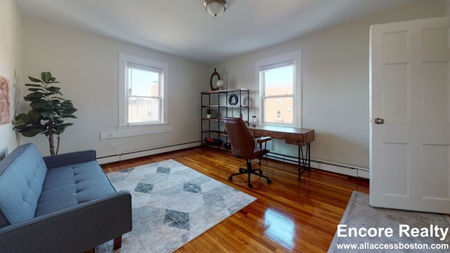 19 Winship St, Unit 2.5 BED Brighton in Boston, MA - Building Photo - Building Photo