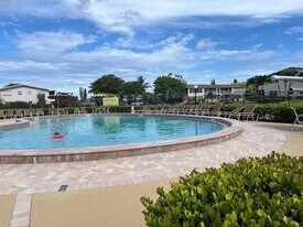 95 Easthampton D, Unit 95 in West Palm Beach, FL - Building Photo