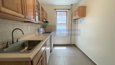 175 Pinehurst Ave in New York, NY - Building Photo - Building Photo