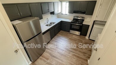 1373 E Tanners Creek Dr in Norfolk, VA - Building Photo - Building Photo