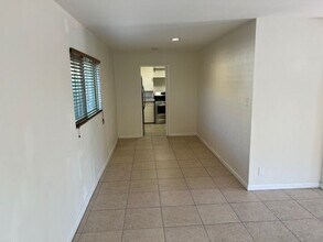 243 Avenida Ortega in Palm Springs, CA - Building Photo - Building Photo