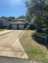 96 2nd Ave in Shalimar, FL - Building Photo