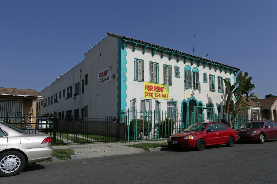 La Harvard Apartments in Los Angeles, CA - Building Photo