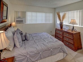 The Villas at Royal Kunia in Waipahu, HI - Foto de edificio - Building Photo