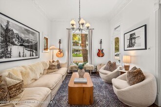 406 W Smuggler St in Aspen, CO - Building Photo - Building Photo