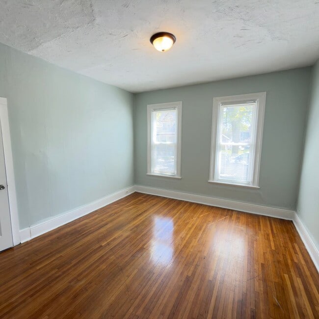 1047 Park St SW in Grand Rapids, MI - Building Photo - Building Photo