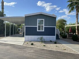 19225 N Cave Creek Rd in Phoenix, AZ - Building Photo
