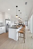 3001 W 11th St in Houston, TX - Building Photo