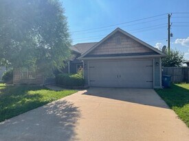 5302 SW Monaco Ln in Bentonville, AR - Building Photo