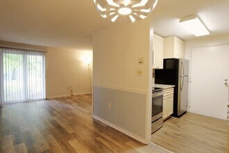32 Silver Hill Ln in Natick, MA - Building Photo - Building Photo