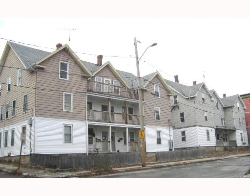 63 Chester St in Woonsocket, RI - Building Photo