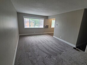 3725 Henry St, Unit Mona Shores Apartments in Norton Shores, MI - Foto de edificio - Building Photo