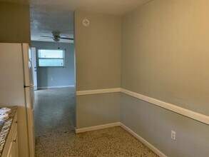 1186 Sedeeva St in Clearwater, FL - Building Photo - Building Photo