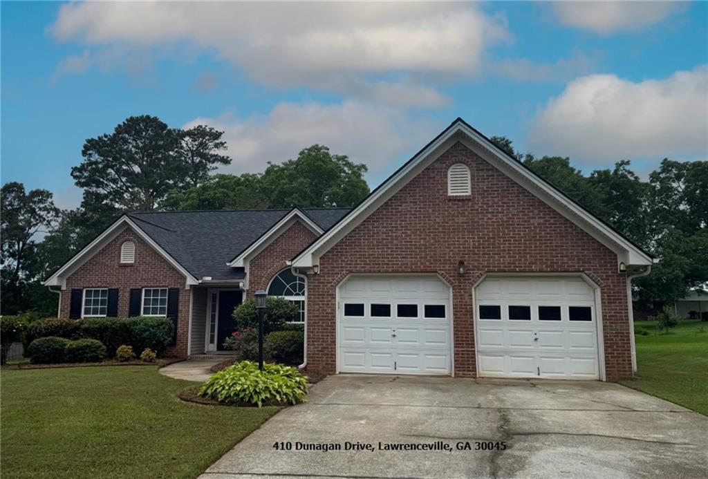 410 Dunagan Dr in Lawrenceville, GA - Building Photo