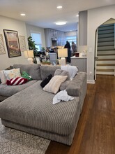 905 Benton Ave in Pittsburgh, PA - Foto de edificio - Building Photo