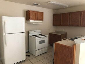 7547 Windsor Oaks in San Antonio, TX - Building Photo - Building Photo