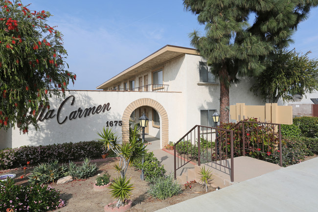 Villa Carmen Apartments in Camarillo, CA - Building Photo - Building Photo