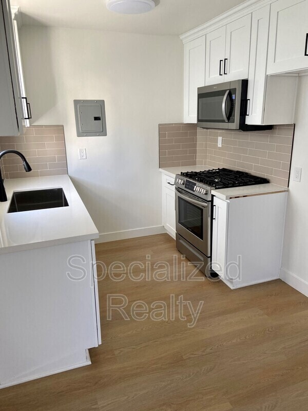 626 Raleigh St in Glendale, CA - Building Photo - Building Photo