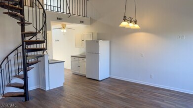 1 Snowbird Ct in Vernon, NJ - Building Photo - Building Photo