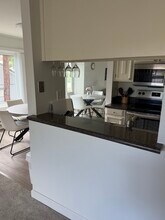 828 N El Camino Real, Unit 8 in San Mateo, CA - Building Photo - Building Photo