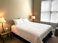 11 Perimeter E Ctr photo'