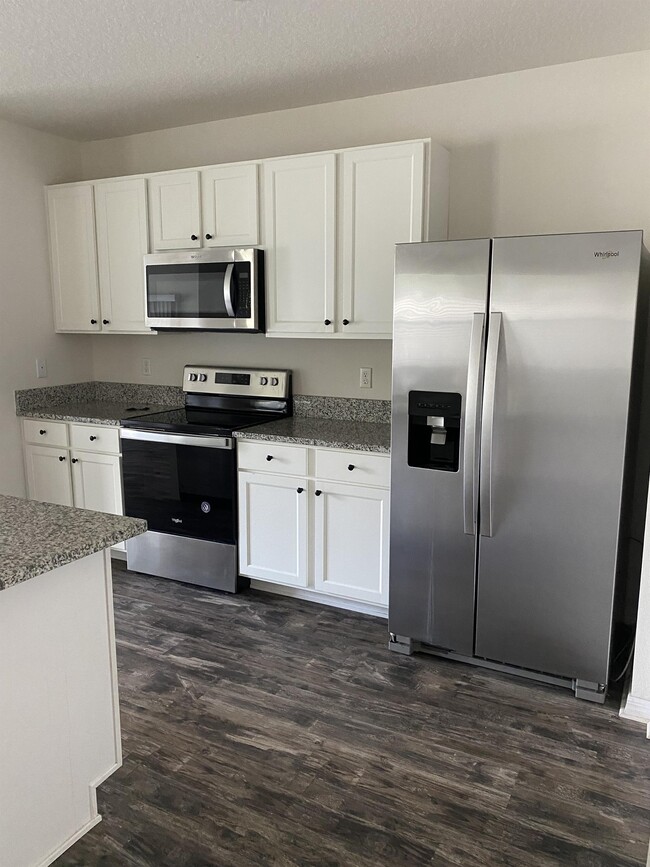 2363 White Lilly Dr in Kissimmee, FL - Foto de edificio - Building Photo