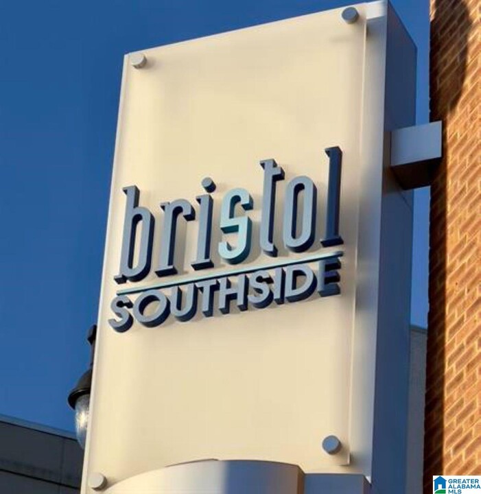 2020 5TH Ave in Birmingham, FL - Foto de edificio