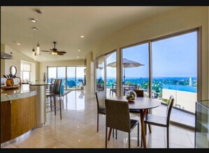 1518 Monmouth Dr in San Diego, CA - Building Photo - Building Photo