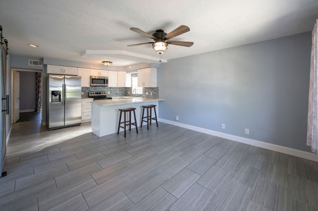 902 NE 34th St in Oakland Park, FL - Building Photo - Building Photo