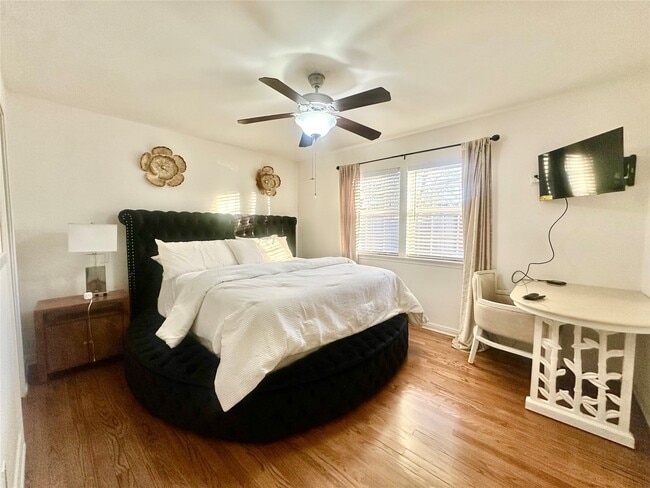 5329 Pagewood Ln