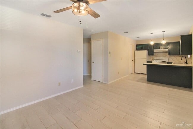 1606 N Inspiration Blvd in Alton, TX - Building Photo - Building Photo