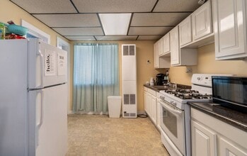1017 S Shore Dr in Irving, NY - Building Photo - Building Photo