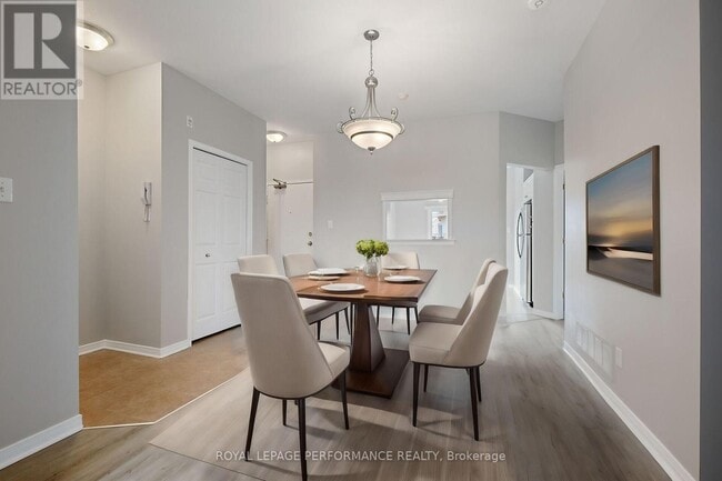 190 Rustic Hills Crescent in Ottawa, ON - Building Photo - Building Photo