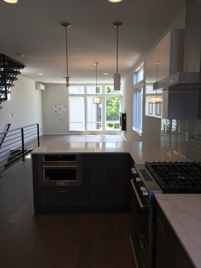 1722 NW 63rd St in Seattle, WA - Building Photo - Building Photo