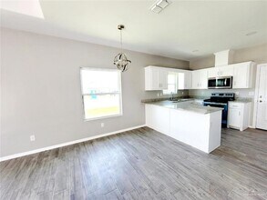 1904 Davenport St, Unit 1 in Weslaco, TX - Building Photo - Building Photo