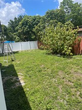 7811 NW 66th Terrace in Tamarac, FL - Building Photo - Building Photo